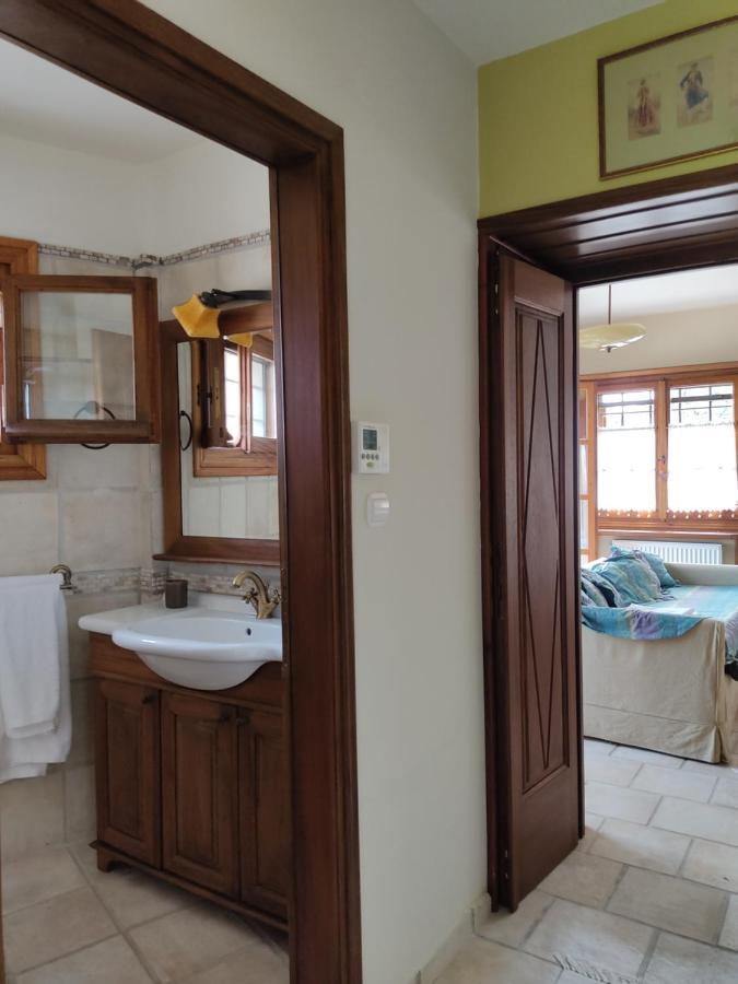 فيلا Cozy Blue Stone House With A Great Sea View. تساغارادا المظهر الخارجي الصورة